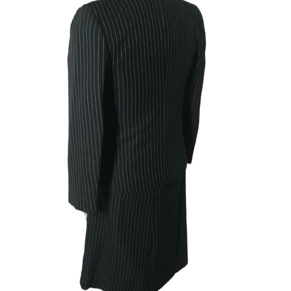 Ladies 2 piece suit A Great Suit For Work Wear! - Picture 6 of 8